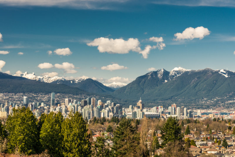 vancouver downtown and local mountains