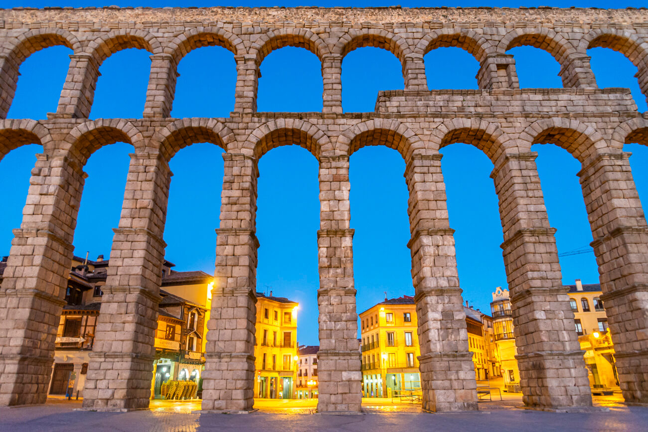 Segovia Aqueduct Cityscape In Spain Before Sunrise Free Image